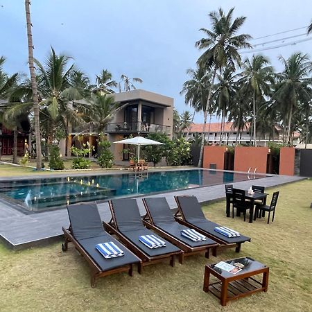 Soluna Beach Resort Marawila Buitenkant foto