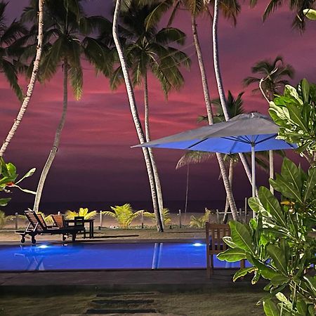 Soluna Beach Resort Marawila Buitenkant foto