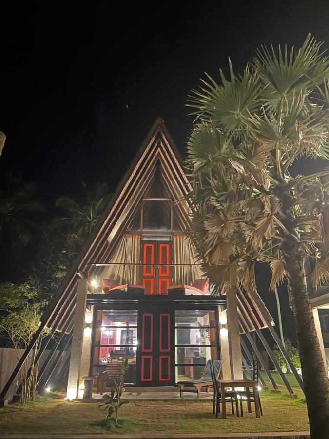 Soluna Beach Resort Marawila Buitenkant foto