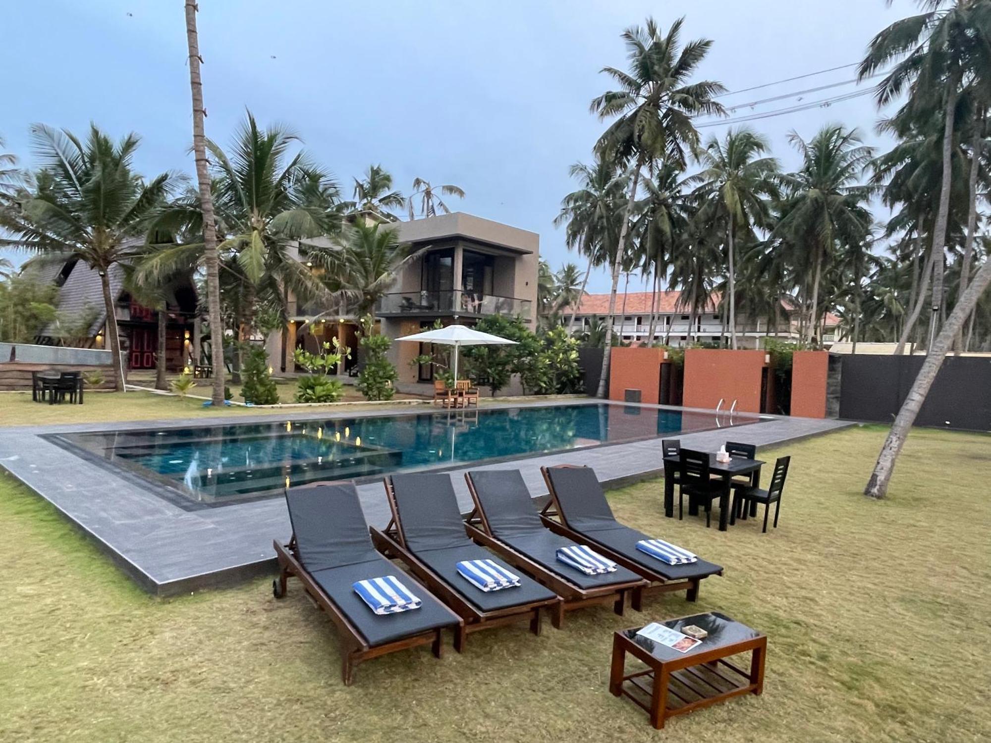 Soluna Beach Resort Marawila Buitenkant foto