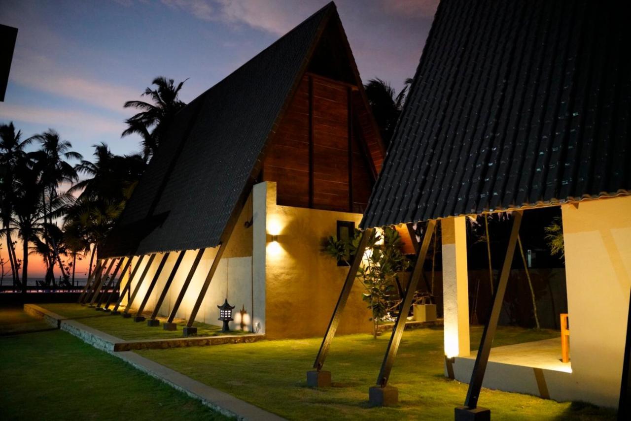 Soluna Beach Resort Marawila Buitenkant foto